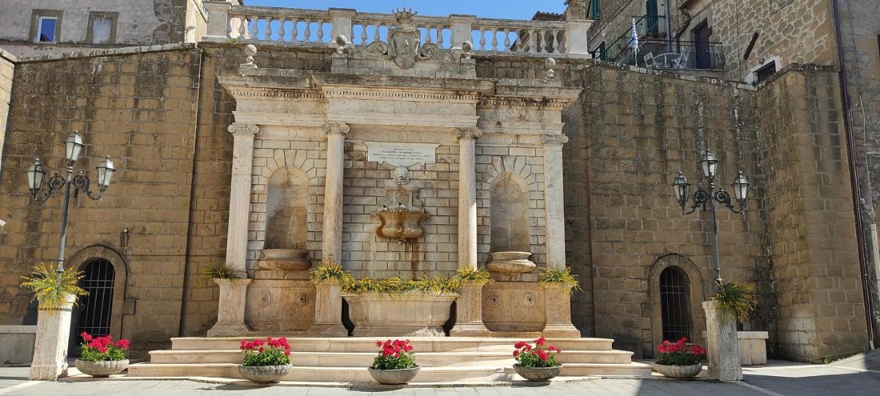 La Chascona Di Farnese Casa Di Tufo Nel Borgo Apartment Екстериор снимка